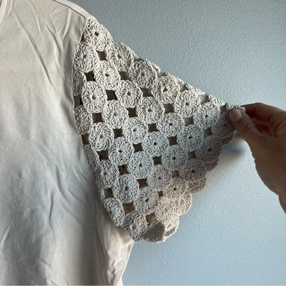 Joie Cropped Offwhite Top - Picture 2 of 5